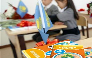 Токаев заявил, что казахстанские дети должны владеть и казахским, и русским: что это значит