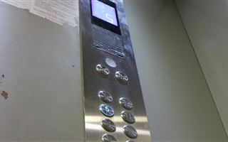 В столичном банном комплексе упал лифт с людьми