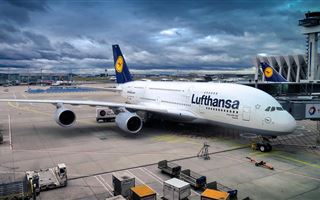 Власти Германии полностью продали долю Lufthansa