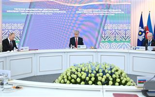 Зачем Касым-Жомарту Токаеву понадобилась "толпа" президентов в Астане