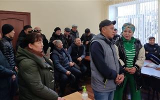 Водители Уральска устроили забастовку из-за невыплаченной им зарплаты