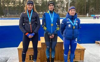 Казахстанка завоевала "золото" на этапе Кубка мира по конькобежному спорту