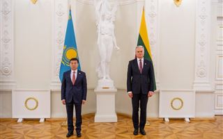 Посол Казахстана вручил верительные грамоты президенту Литвы