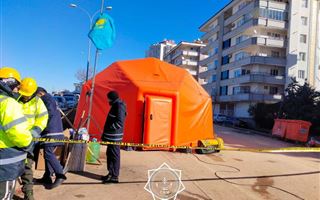 Медики МЧС Казахстана развернули пункт медпомощи в Газиантеп в Турции