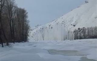 На реках в ВКО измельчают лед
