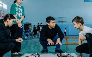 В Семее и Жезказгане провели турниры по робототехнике