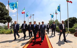 Премьер-министр РК прибыл с официальным визитом в Иран