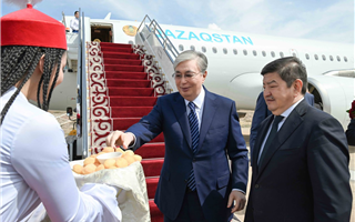 Токаев прибыл с рабочим визитом в Кыргызстан