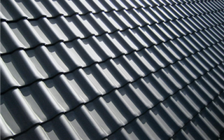 Красивая крыша для вашего дома: почему так популярна металлочерепица?