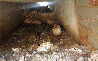 Скелеты людей обнаружили коммунальщики при замене труб в Костанае