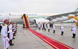 Токаев прибыл во Вьетнам с официальным визитом