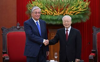 Глава государства встретился с Генеральным секретарем ЦК Компартии Вьетнама 