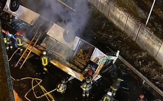 В Венеции с эстакады упал пассажирский автобус, погибли люди