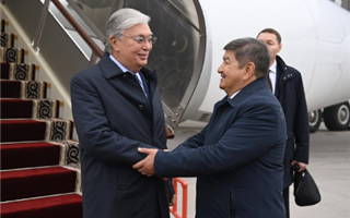 Касым-Жомарт Токаев прибыл с рабочим визитом в Кыргызстан
