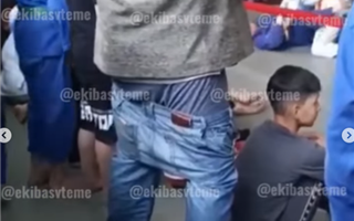 В Экибастузе мужчина со спущенными штанами снимал детей на видео