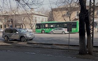Алматинца наказали за то, что он оскорбил пассажирку автобуса