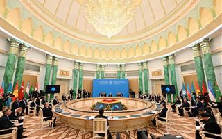 Началась вступительная речь Касым-Жомарта Токаева на 10-м саммите Организации тюркских государств