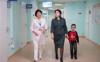 Министр здравоохранения привила внука вакциной от кори и обратилась к казахстанским родителям