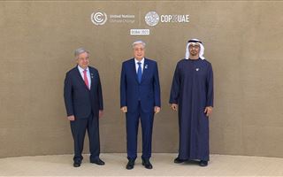 Президент прибыл в Дубай для участия в церемонии открытия Всемирного климатического саммита