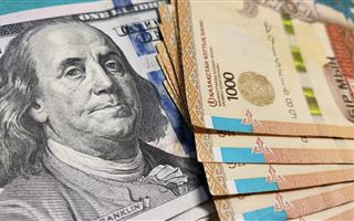 Курс доллара падает в Казахстане