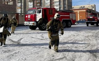 В Акмолинской области наградили пожарных, которые спасли двоих детей