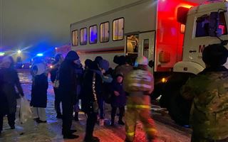 90 человек эвакуировали из-за пожара в Усть-Каменогорске 