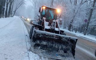 Как в Алматы пообещали быстрее чистить улицы от снега