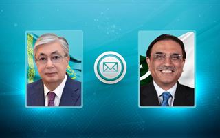 Токаев поздравил Асифа Али Зардари с избранием на пост президента Пакистана