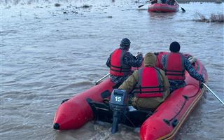 В Абайской области до сих пор ищут трех пропавших на воде людей