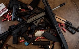 Незаконно хранящееся оружие добровольно сдают жители Атырау