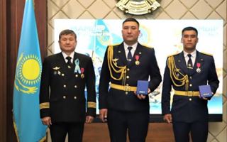 Ключи от квартир в награду получили казахстанские спасатели