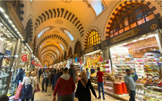 В Стамбуле на знаменитом Египетском рынке произошел пожар