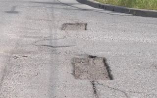 Шымкентские чиновники получили штрафы за плохое содержание дорог 