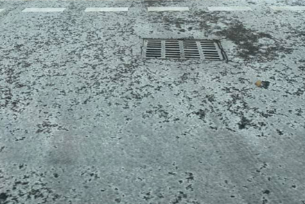 «Это что-то мерзкое»: алматинцы боятся за здоровье из-за обработки дорог