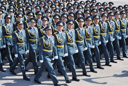 Россияне возмутились отменой парада на День Победы в Казахстане