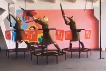 Певицу Dequine ужаснуло "патриотическое" видео, на котором девушки прыгают на батутах под песню "День Победы"