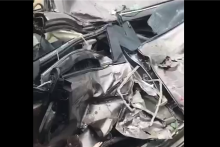 В районе Атлетической деревни в Алматы грузовик столкнулся с легковым автомобилем и превратил его в металлолом