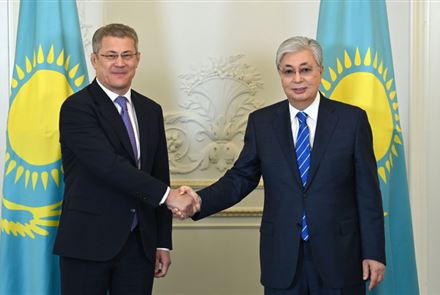 Президент Казахстана провел встречу с главой Башкортостана Радием Хабировым