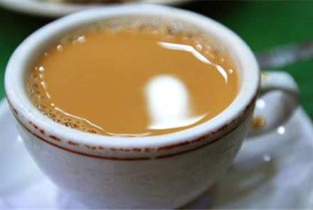 Горячий чай помогает в жару: действует ли казахский метод