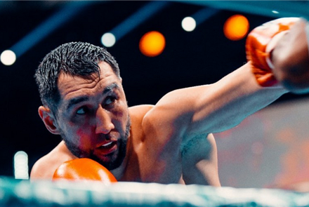Казахстанский боксер показал, как тренируется на жайляу без штанги 