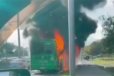 В Алматы сгорел автобус - видео