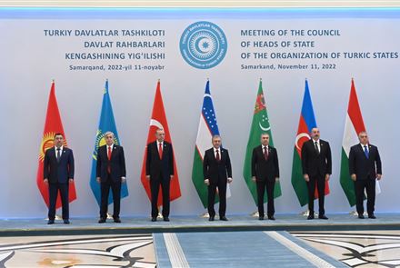 Началось выступление Касым-Жомарта Токаева на саммите Организации тюркских государств