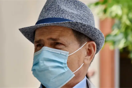 В Испании вернули масочный режим из-за всплеска заболеваемости гриппом и коронавирусом