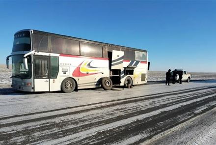 Сломался автобус: в Актюбинской области эвакуировали 30 граждан Кыргызстана