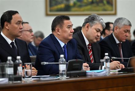 Следует активизировать усилия по укреплению транспортно-логистического потенциала страны - Токаев
