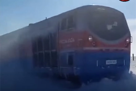 В Актюбинской области в снегу застрял поезд