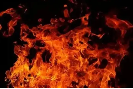 11 человек эвакуировали из пожара в Актобе