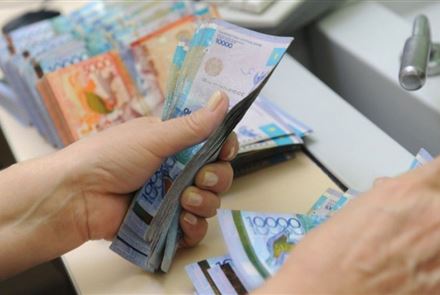 Стало известно, какая средняя зарплата в Казахстане