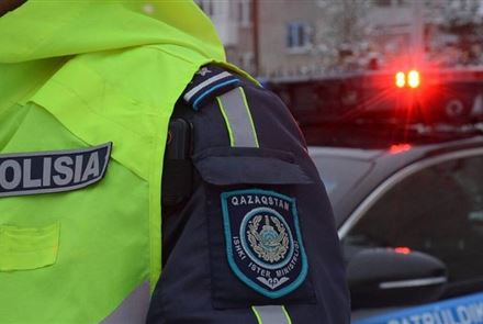 В Жезказгане мужчина умер в полицейской машине 