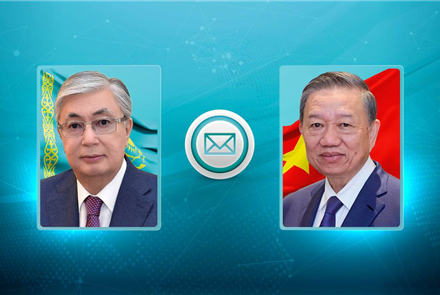 Токаев поздравил президента Вьетнама с победой на выборах